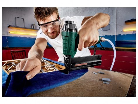 Agrafeuse cloueuse pneumatique