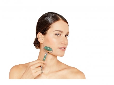 Rouleau facial ou pierre de massage en quartz