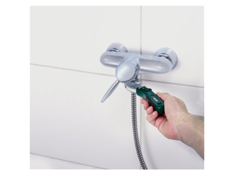 Clé à cliquet avec douille universelle ou Clés ajustables universelles