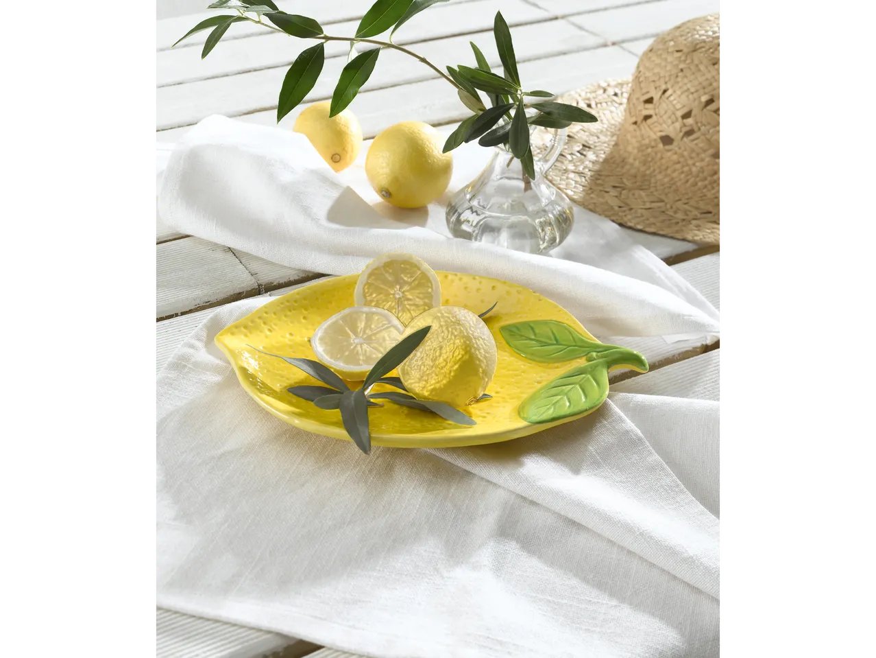 Vase, plat, bougeoirs ou boîte