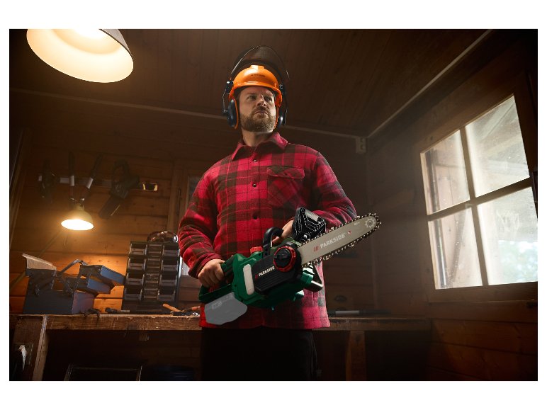 Casque forestier