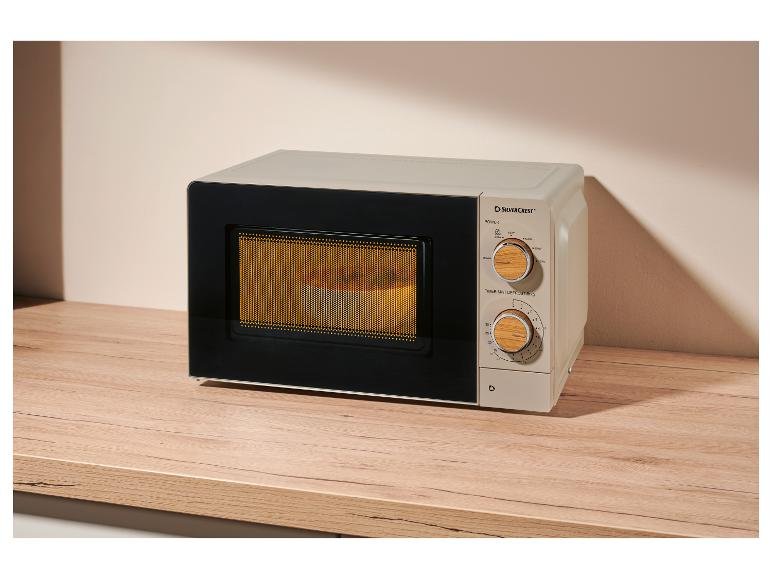 Four à micro-ondes, 700 W