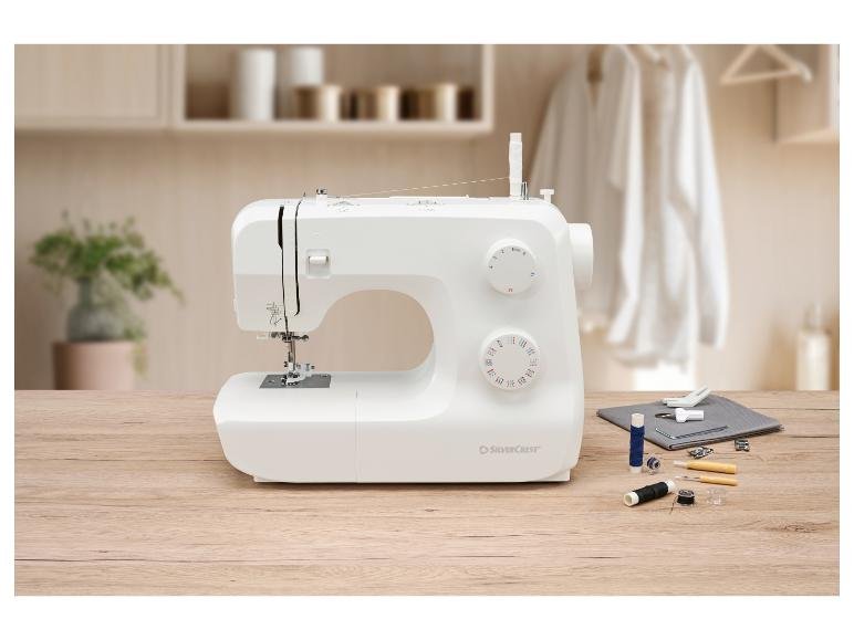 Machine à coudre SNM 33 D2