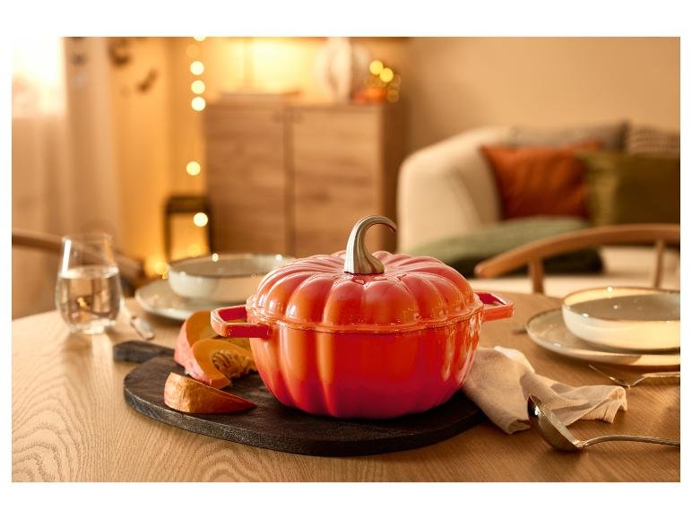 Cocotte en fonte en forme de citrouille