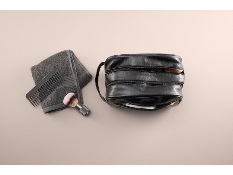 Trousse de toilette ou set de manucure