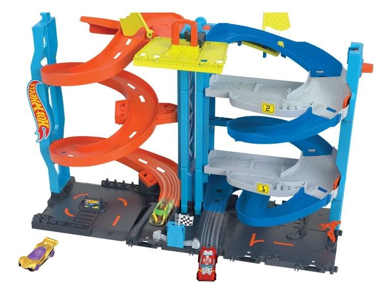 Tour de course transformable ou piste cascades grand huit