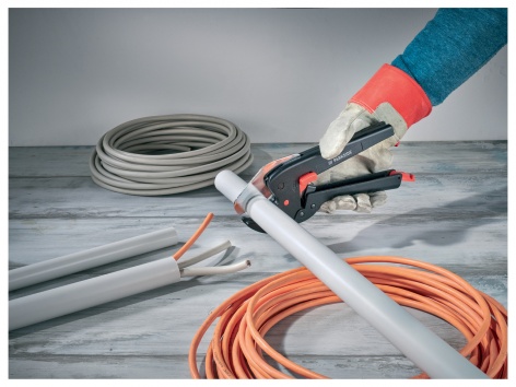 Coupe-tube ou set de sertissage