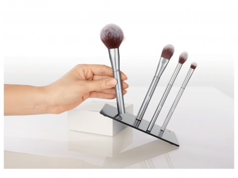 Pinceaux de maquillage magnétiques