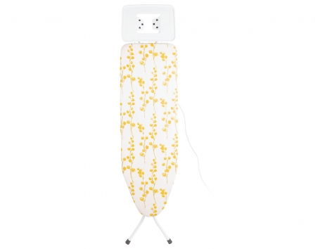 Table à repasser avec prise électrique