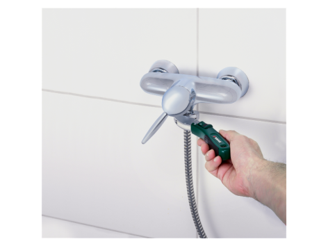 Clé à cliquet avec douille universelle ou Clés ajustables universelles